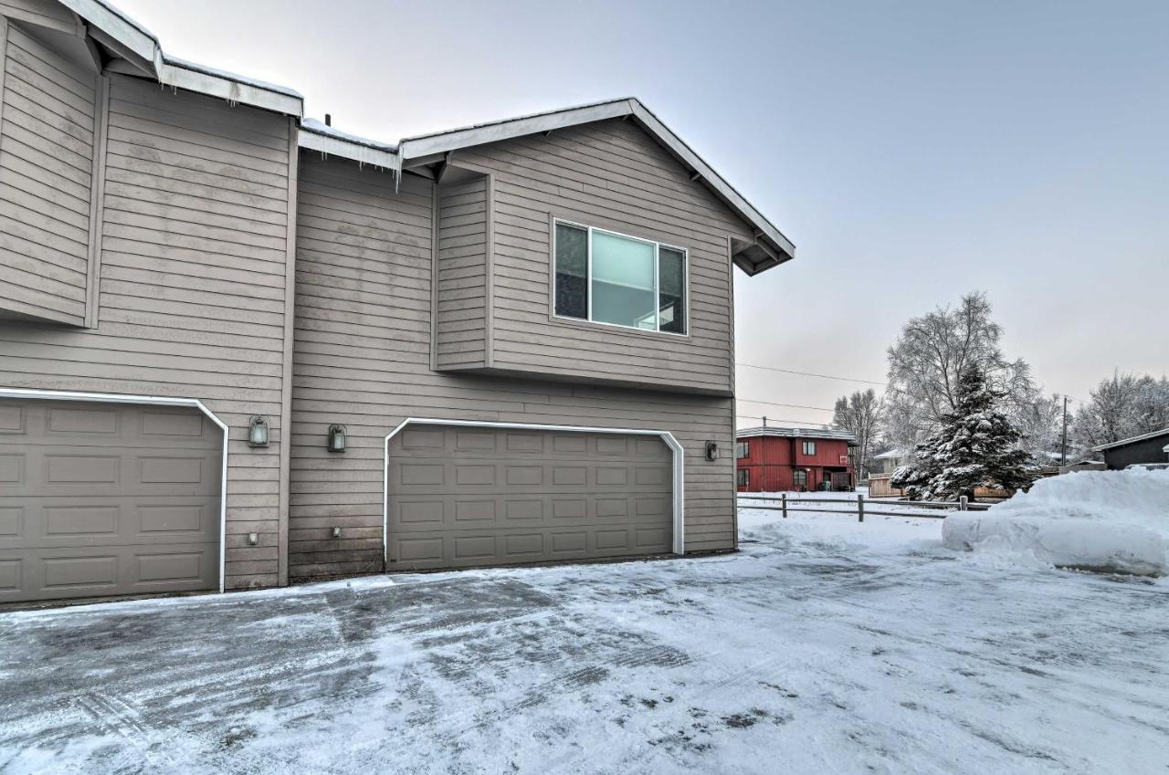 Cozy Anchorage Townhome Less Than Half Mile To Jewel Lake! Exterior photo